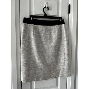 Banana Republic Pencil Skirt Black Trim Size 4 Lined 22" Back Slit